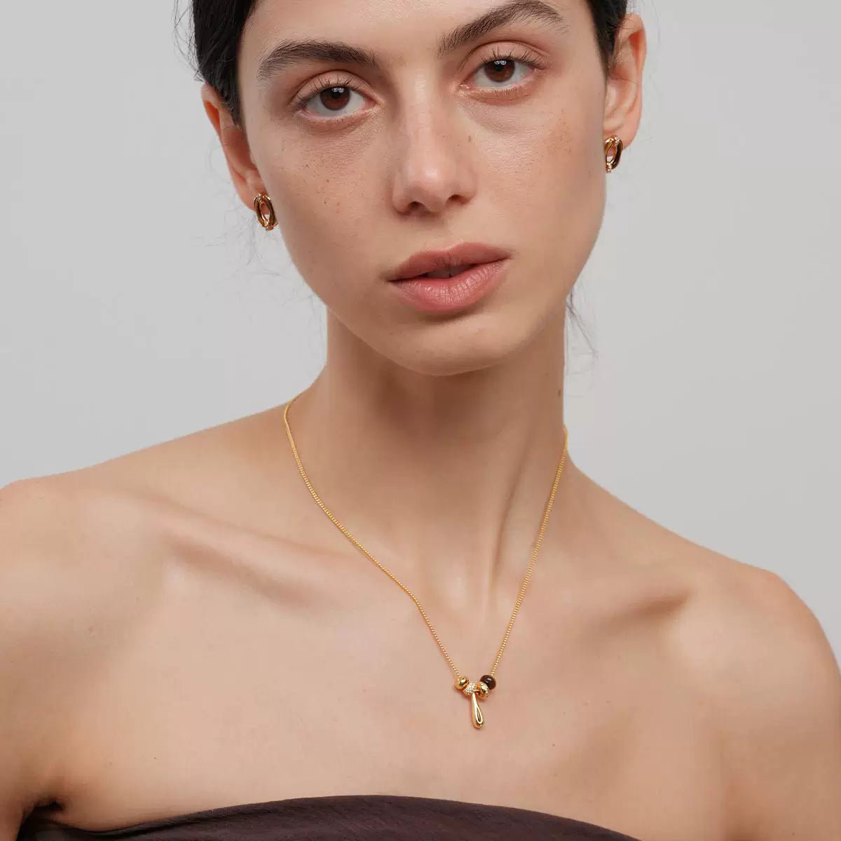 Sanswood Sengo "Havana" Retro Gold Tiger Eye Stone Earrings Cat'S Eye Texture Barn Style Earrings