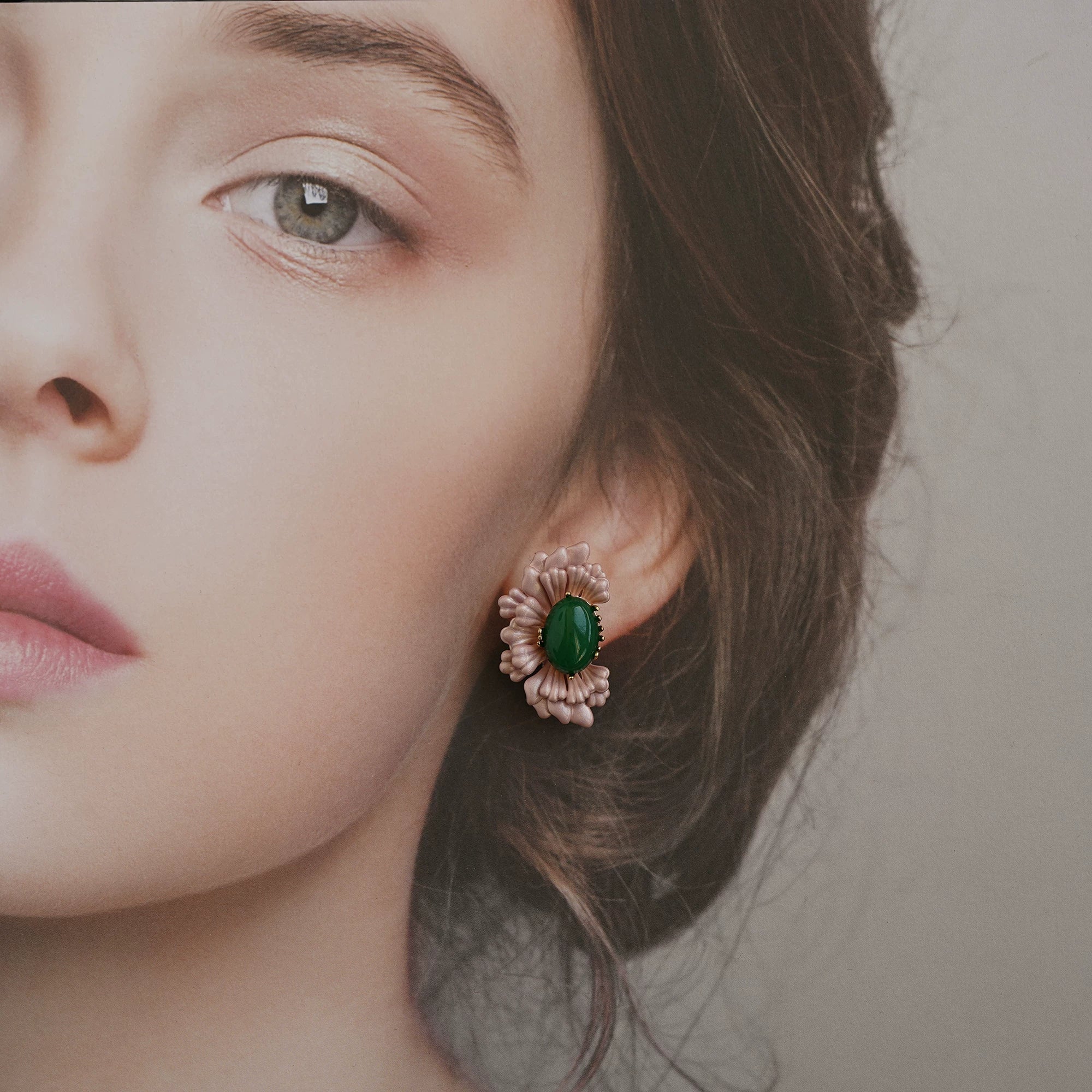 Natural Green Agate Earrings, Medieval Retro Accessible Luxury Niche Design, High-End Elegant Earrings For Women Main image